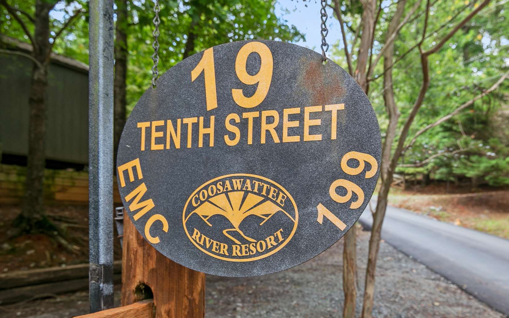 19 10th Street
