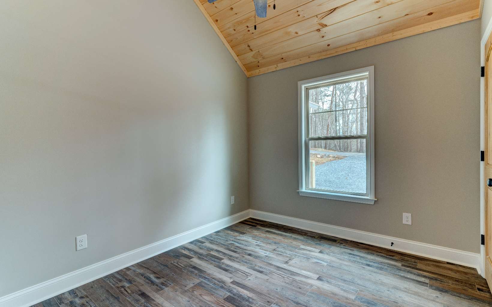 1214 Zenith Trail