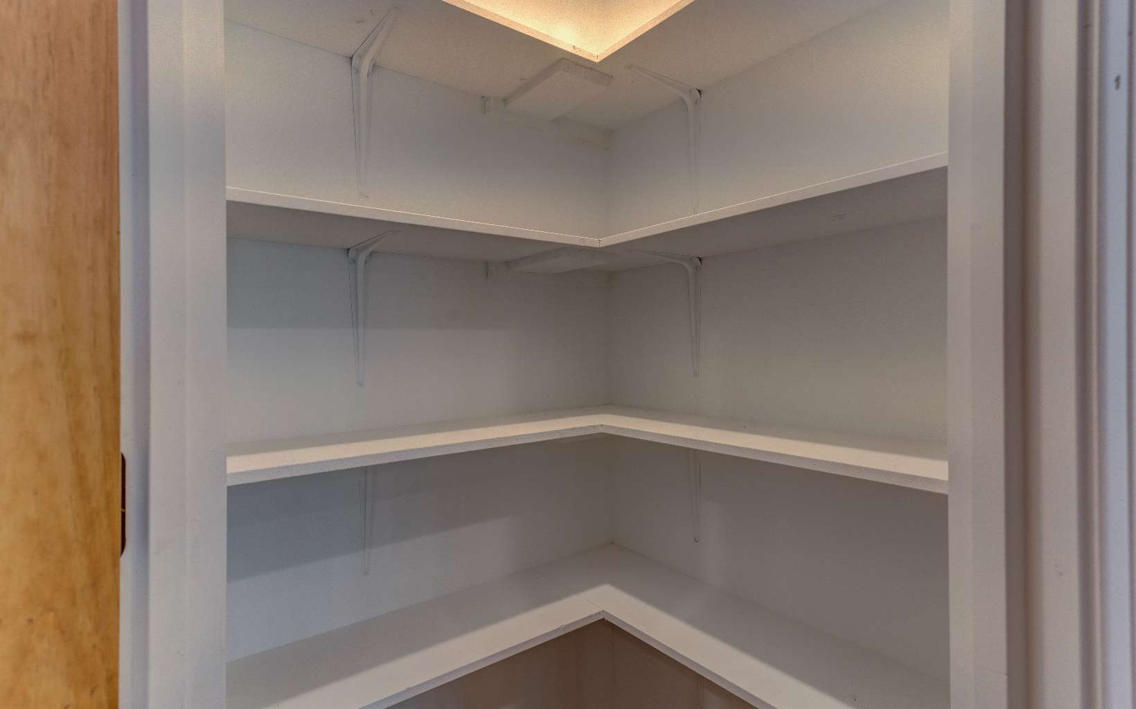1214 Zenith Trail
