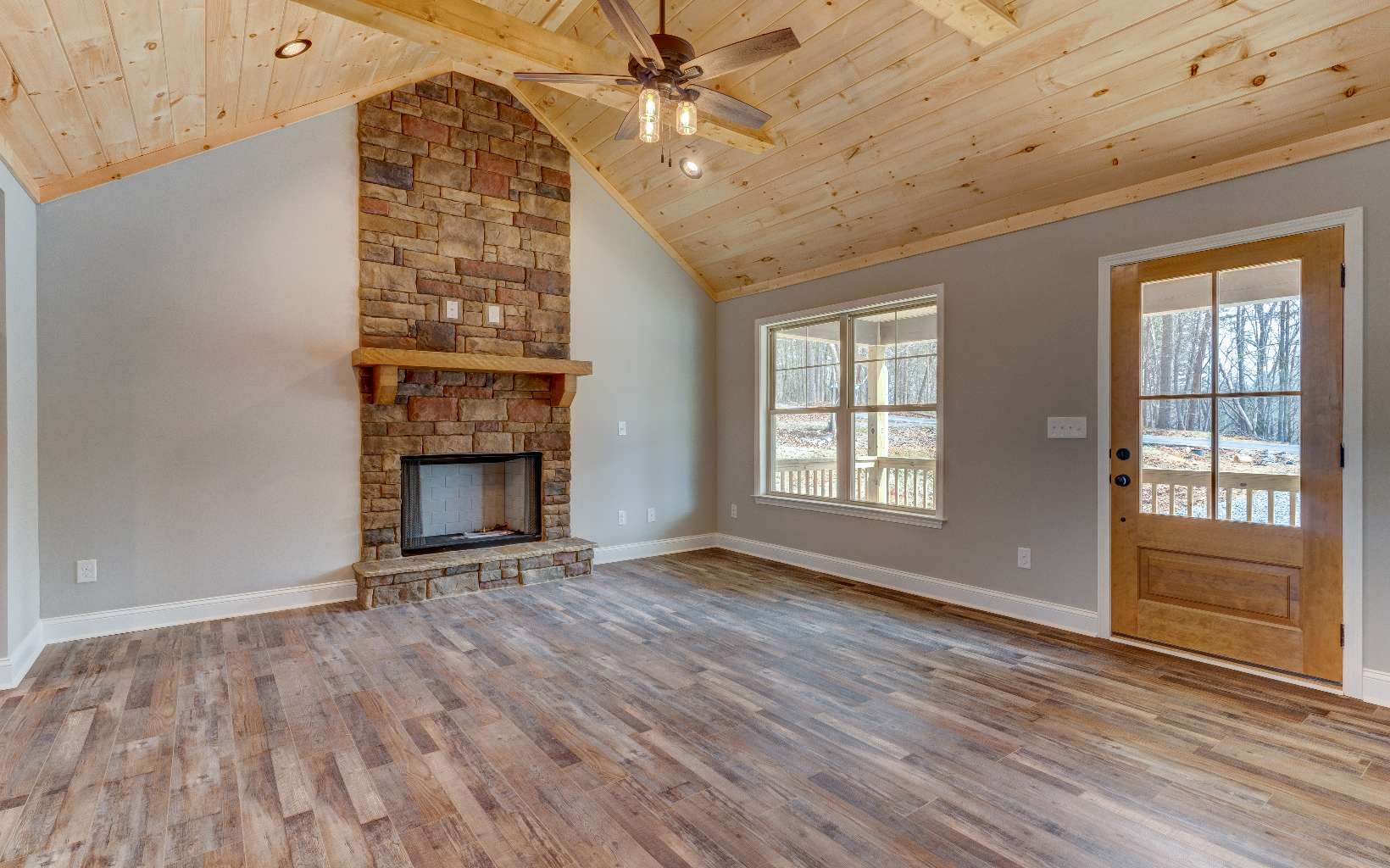 1214 Zenith Trail