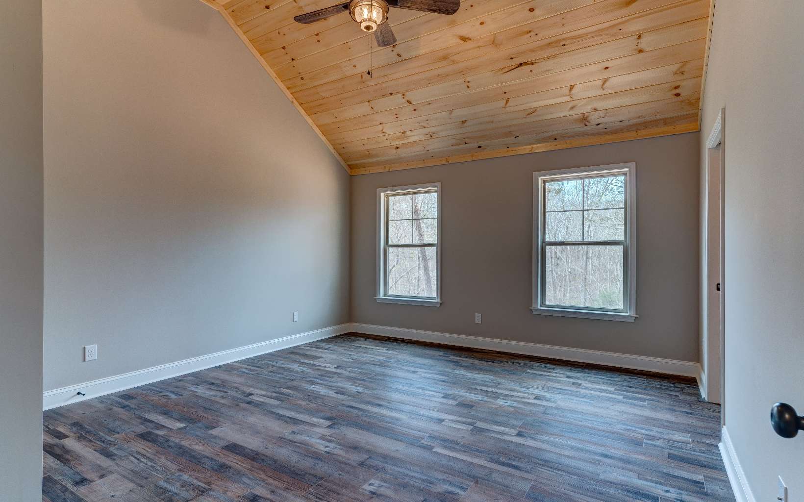 1214 Zenith Trail