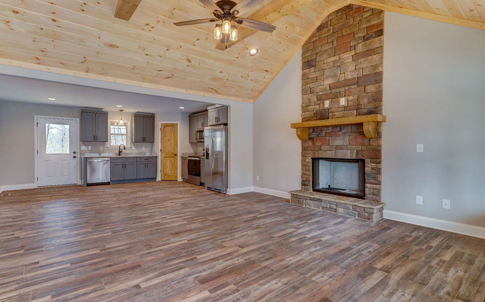 1214 Zenith Trail