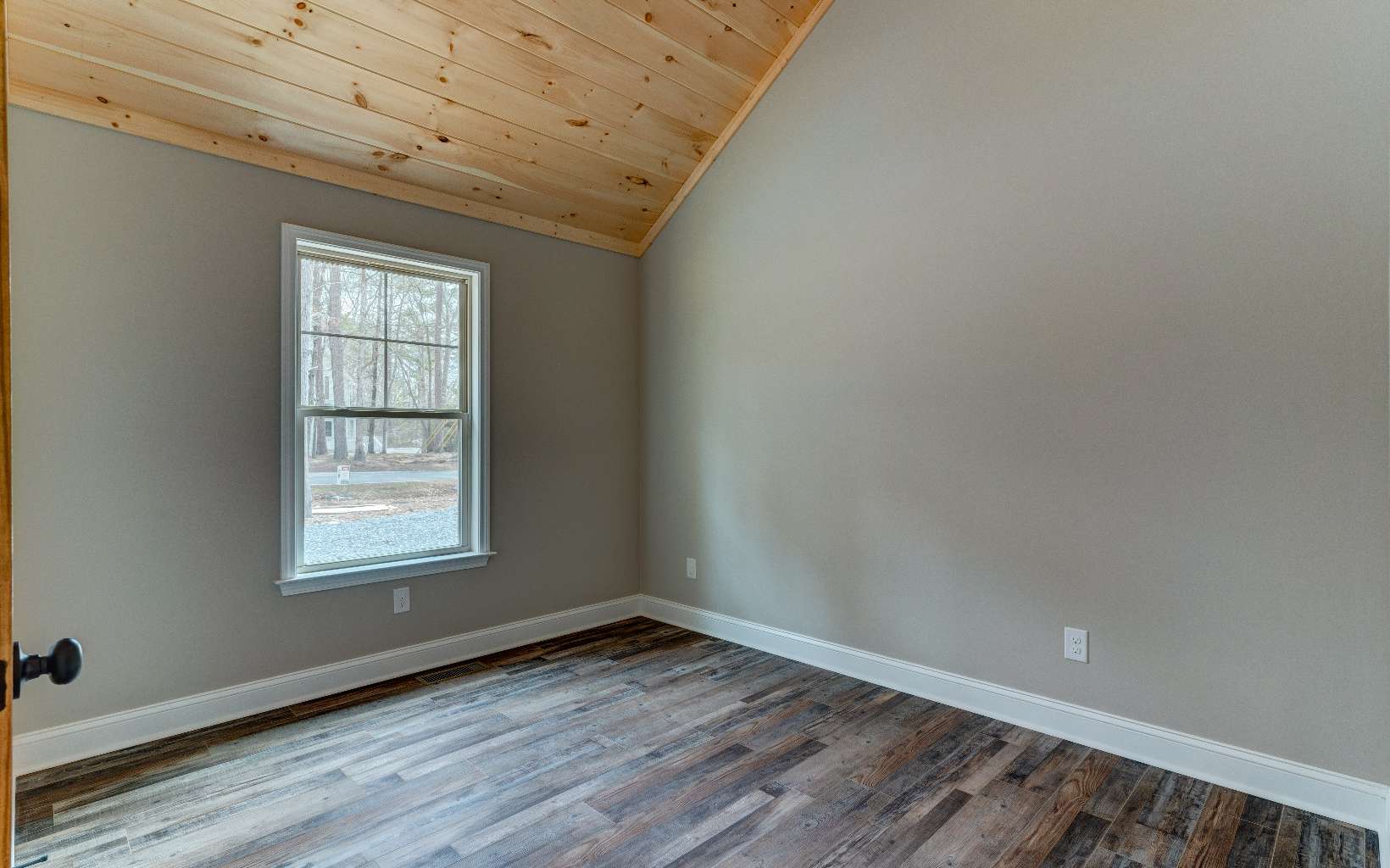 1214 Zenith Trail