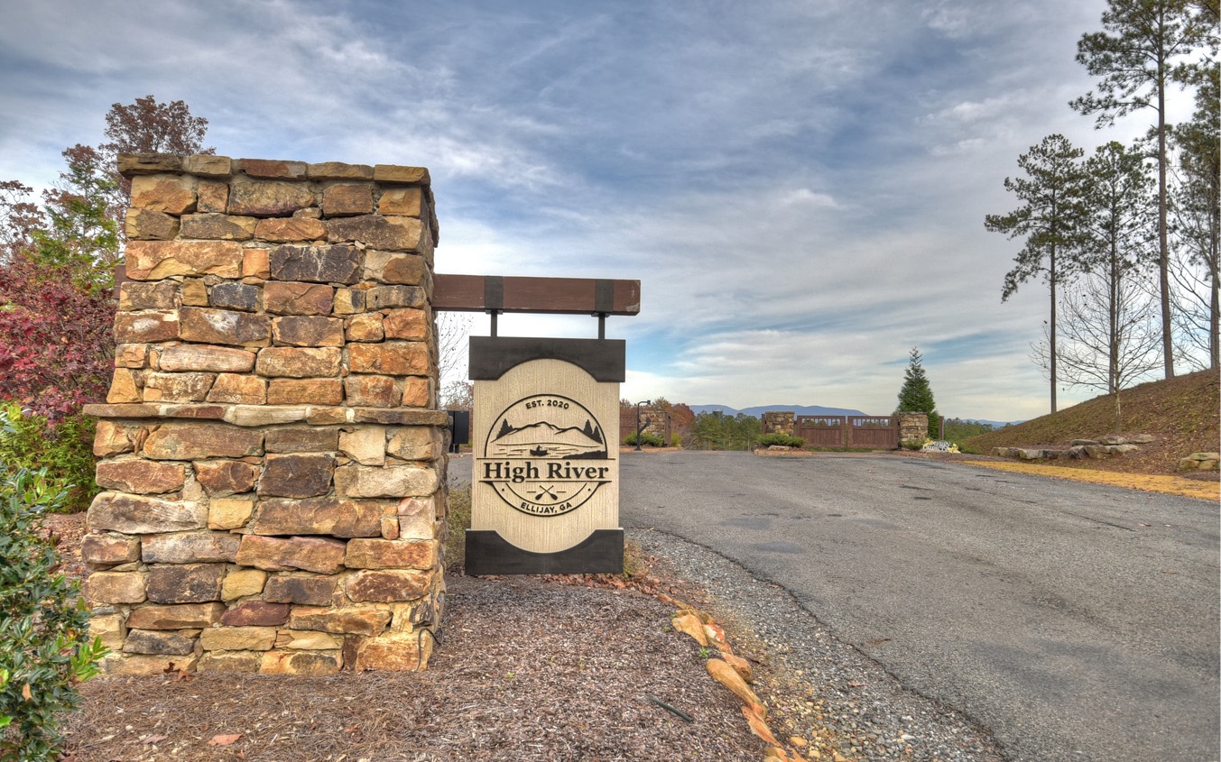LT226 Woodstone Trail