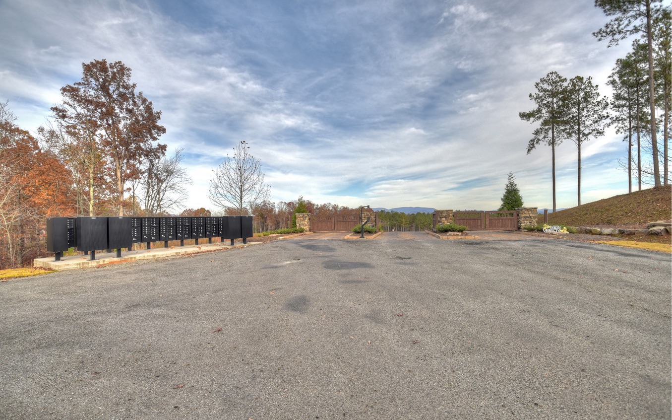 LT226 Woodstone Trail