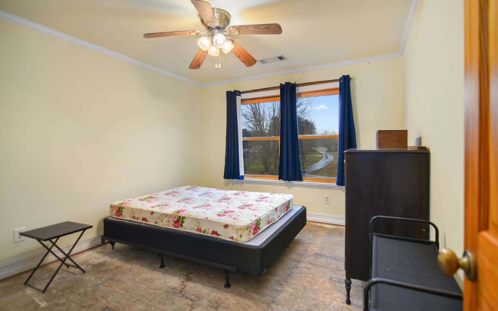 6 River Ridge Road