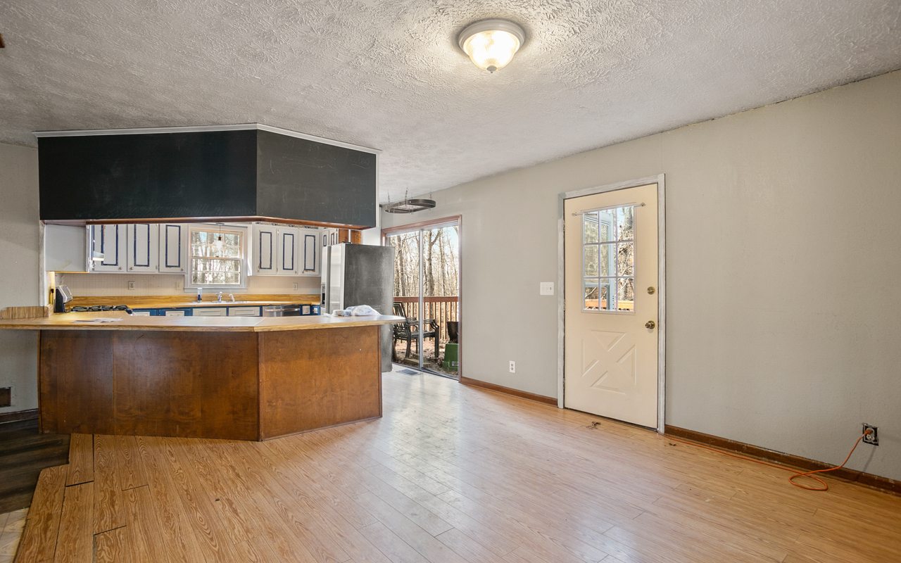3010 Hwy 136e
