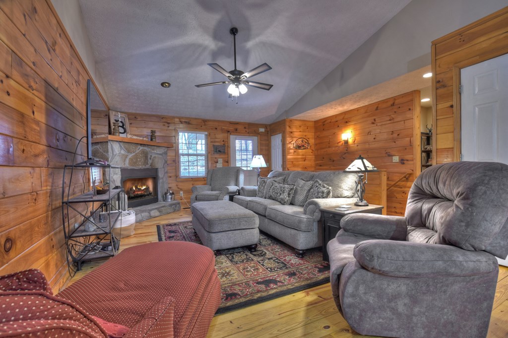 68 Ridgecrest Circle
