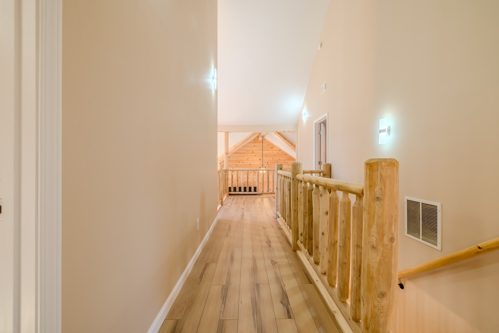 102 Red Hawk Trail