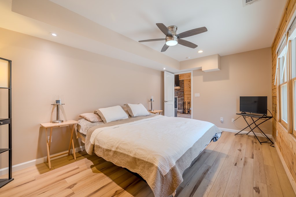 102 Red Hawk Trail