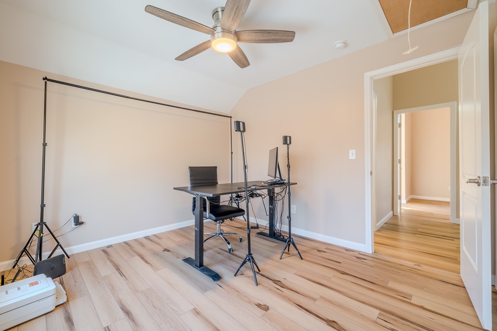 102 Red Hawk Trail