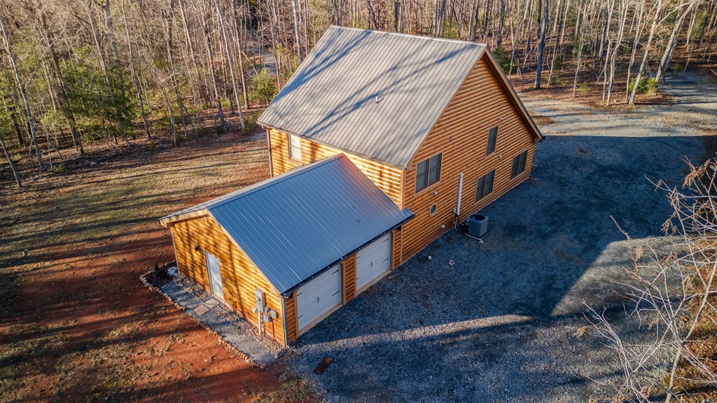 102 Red Hawk Trail