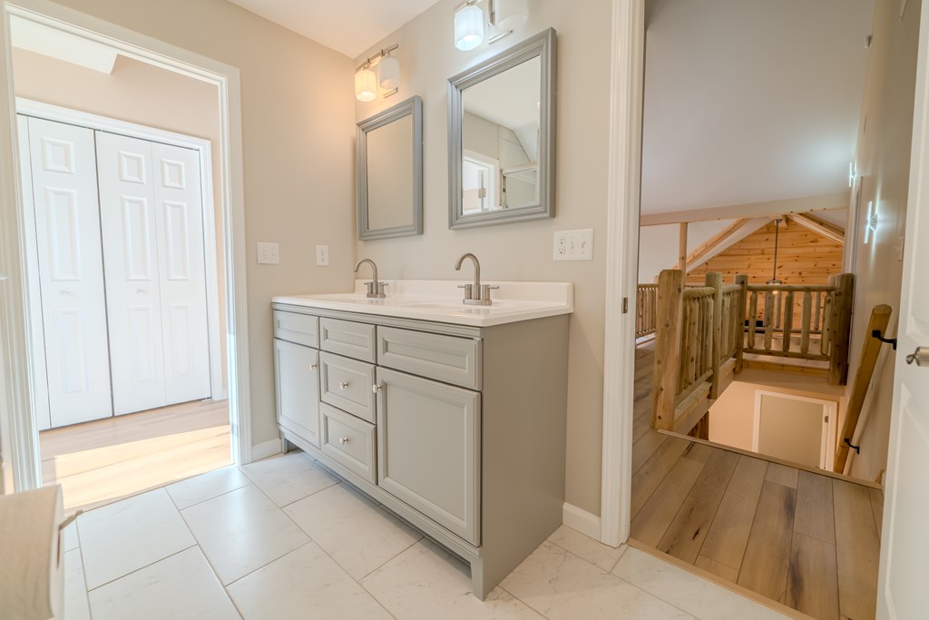 102 Red Hawk Trail