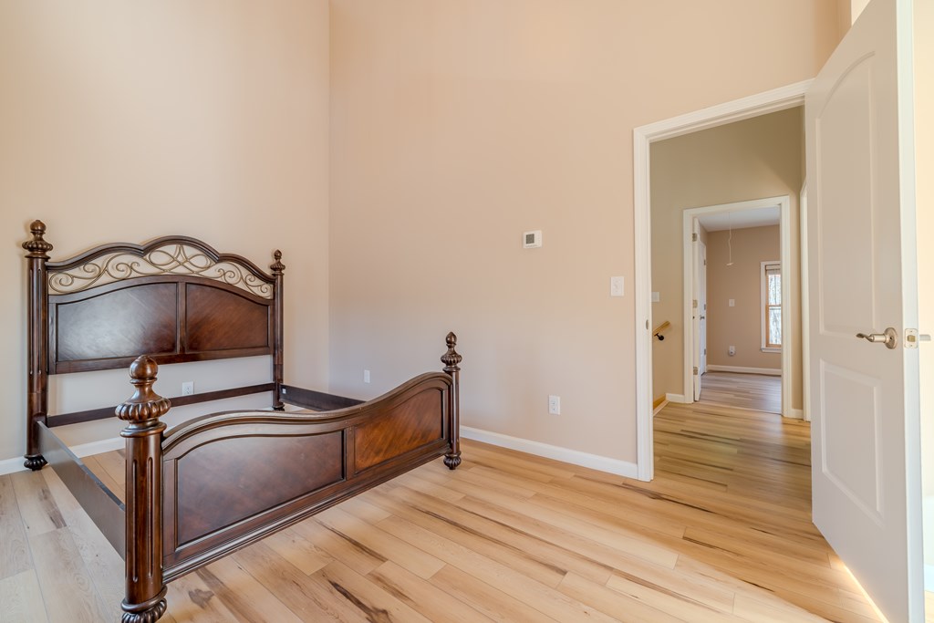 102 Red Hawk Trail