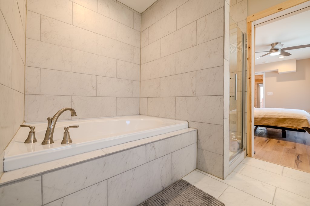 102 Red Hawk Trail