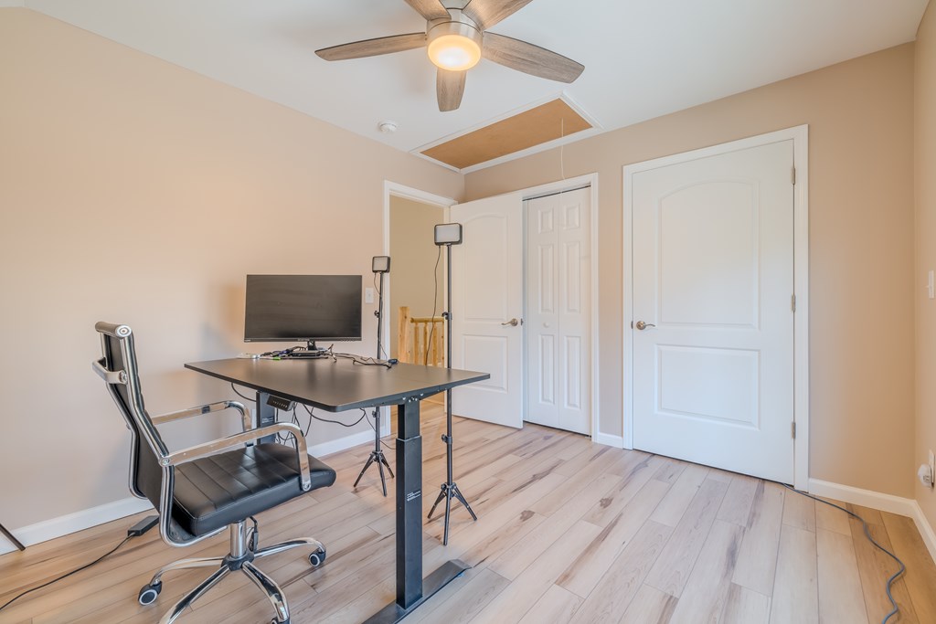 102 Red Hawk Trail