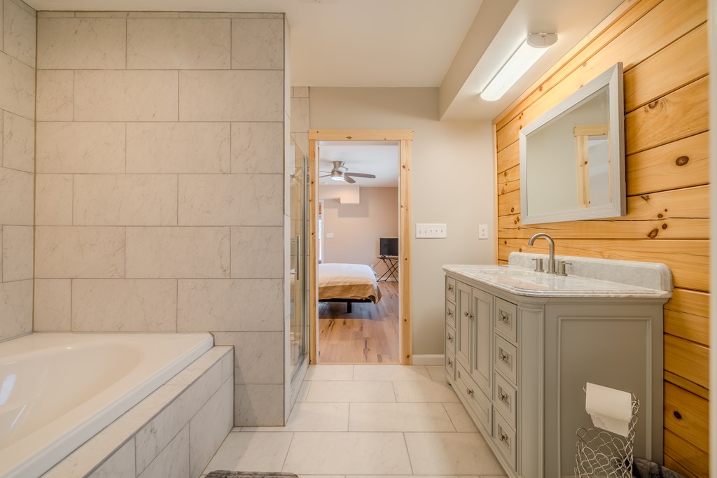 102 Red Hawk Trail