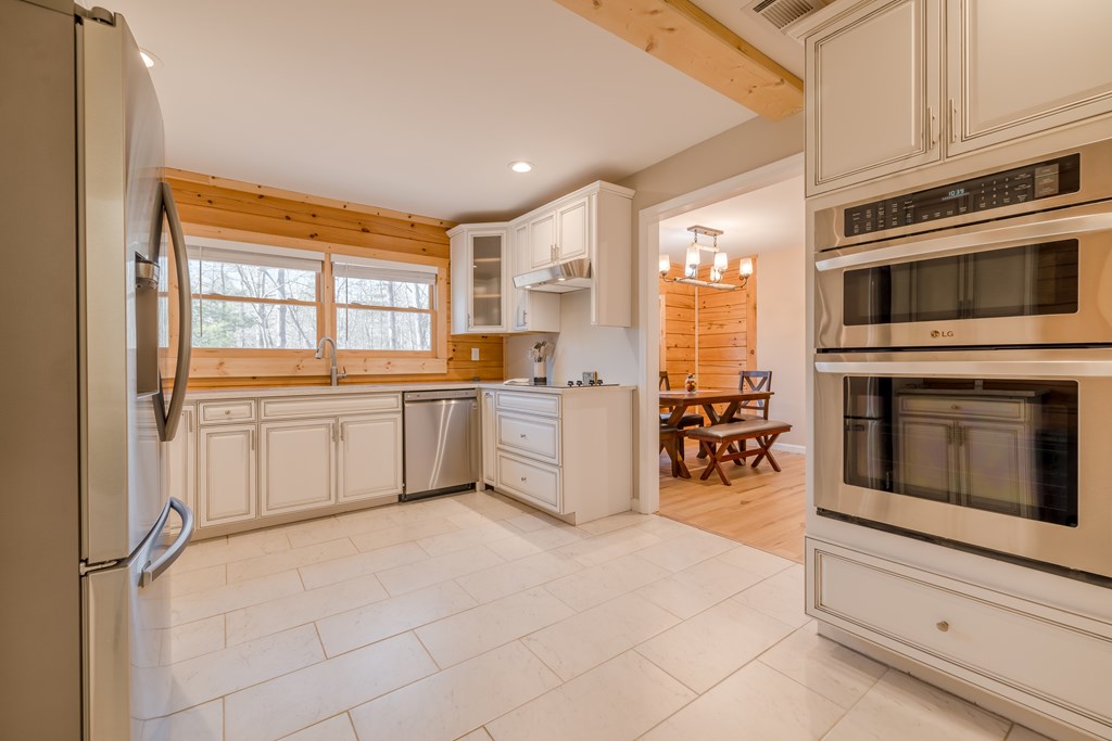102 Red Hawk Trail