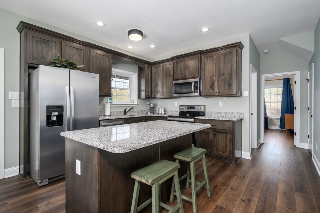 656 High River Road