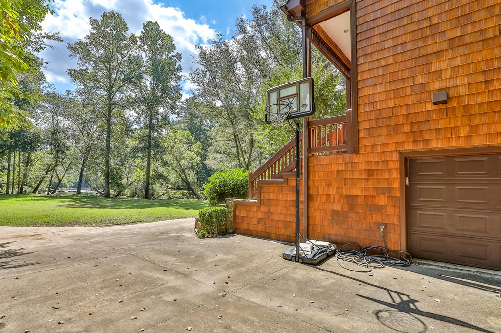 25 Alma Court