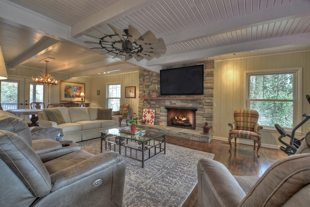 148 Logan Circle