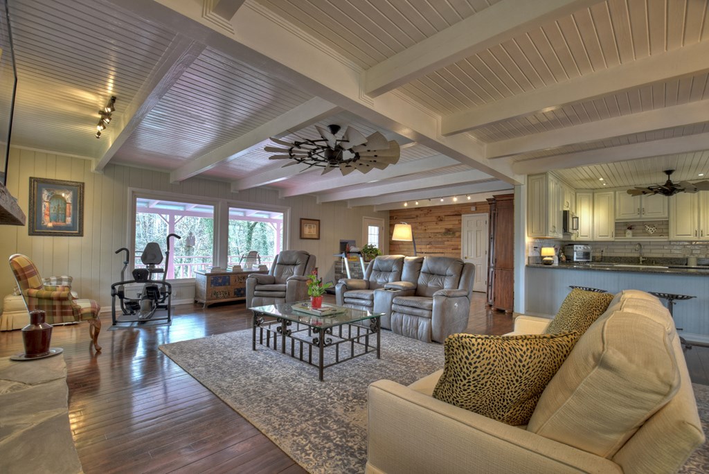 148 Logan Circle