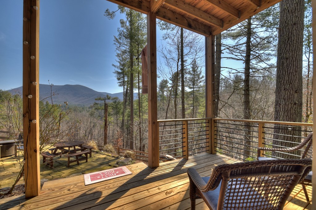 969 Hidden Lake Drive