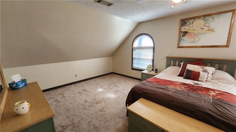 87 Silver Fox Trail
