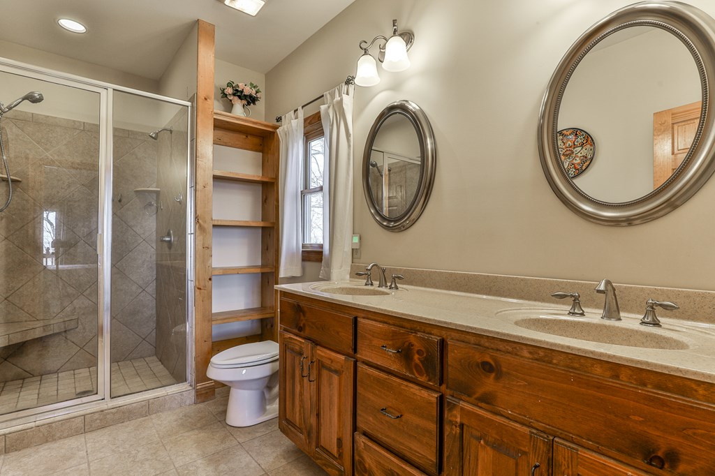 1512 Walnut Ridge
