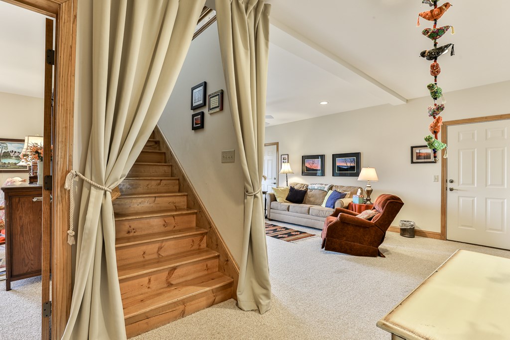 1512 Walnut Ridge