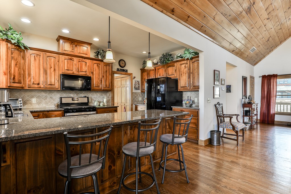 1512 Walnut Ridge