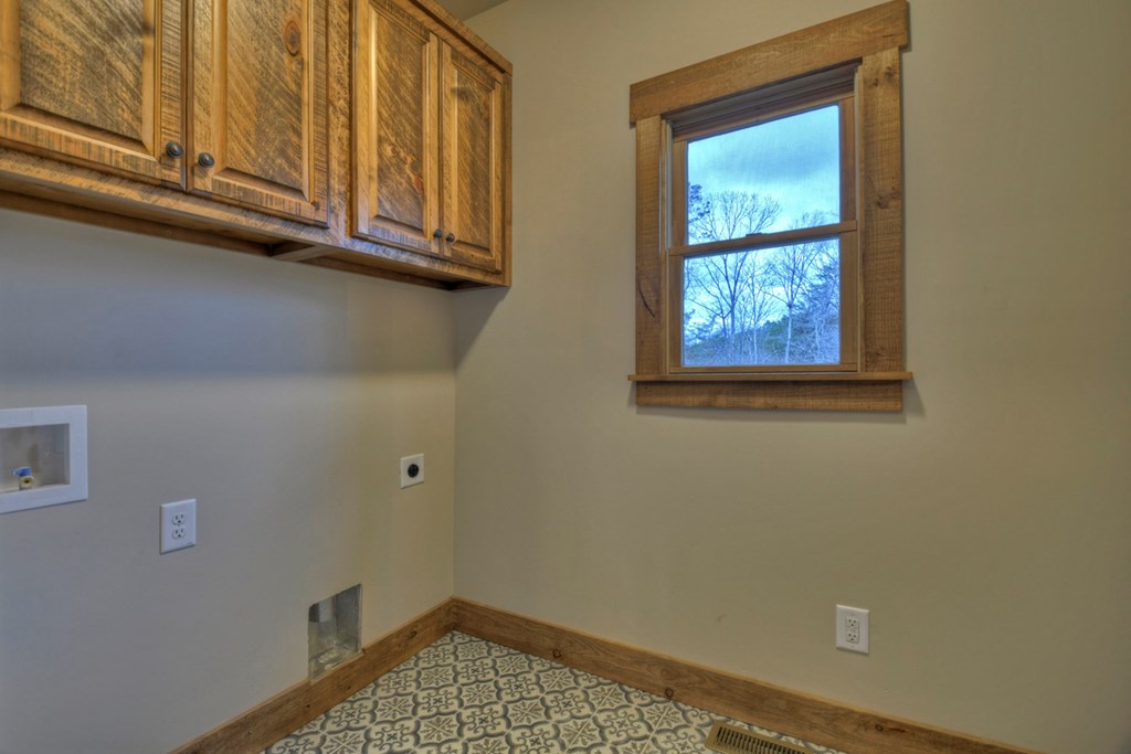 168 Summit View Lane