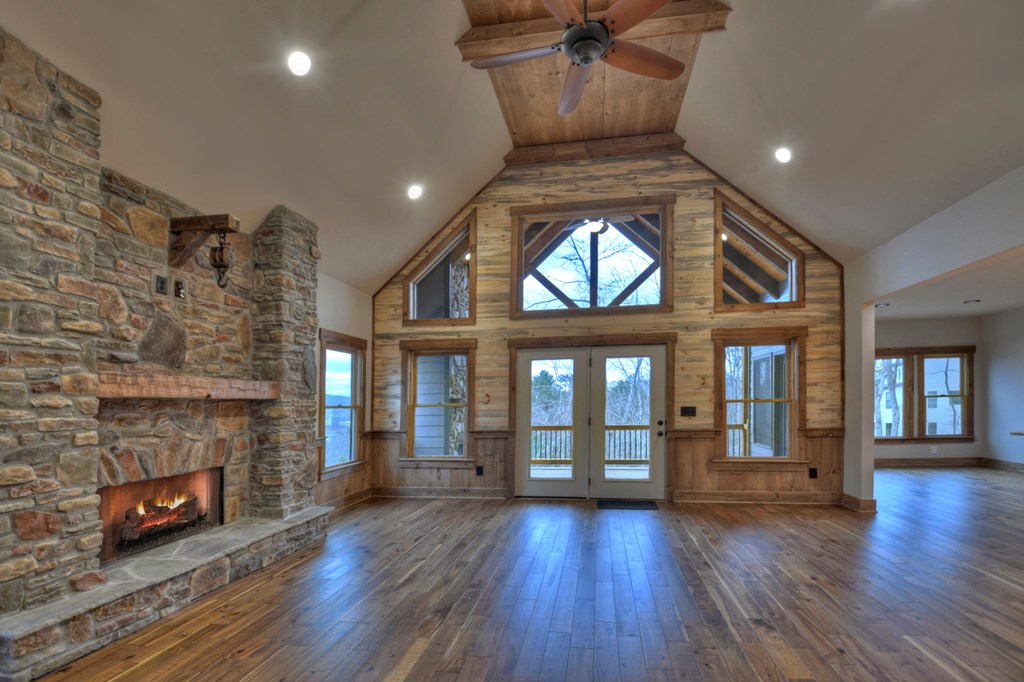 168 Summit View Lane