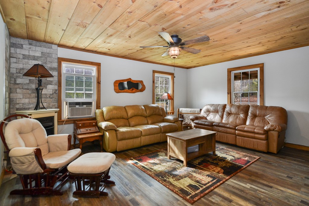 748 Turtle Ridge Road