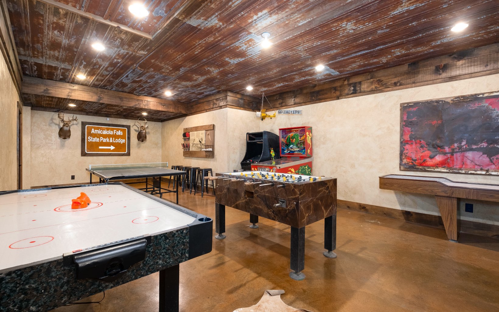 1665 Hunter Drive