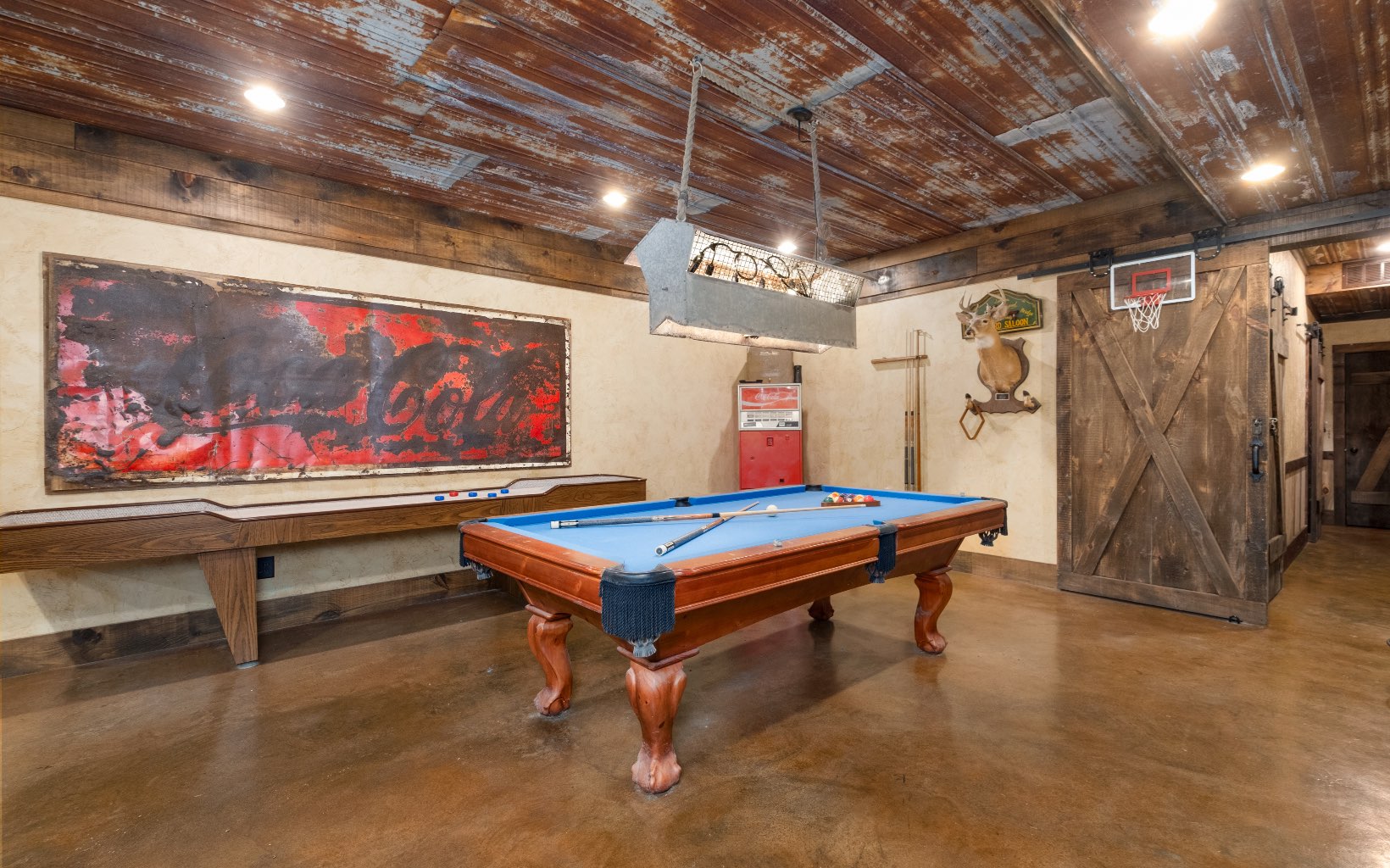1665 Hunter Drive