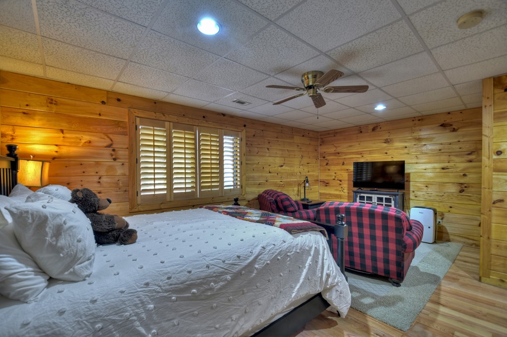 340 Skyview Drive