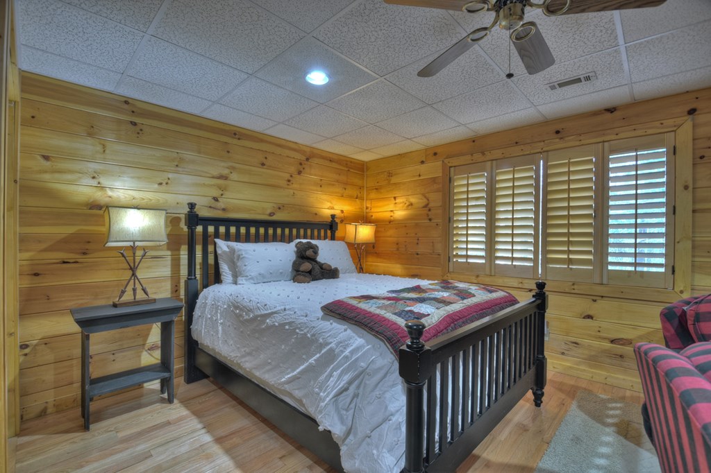 340 Skyview Drive