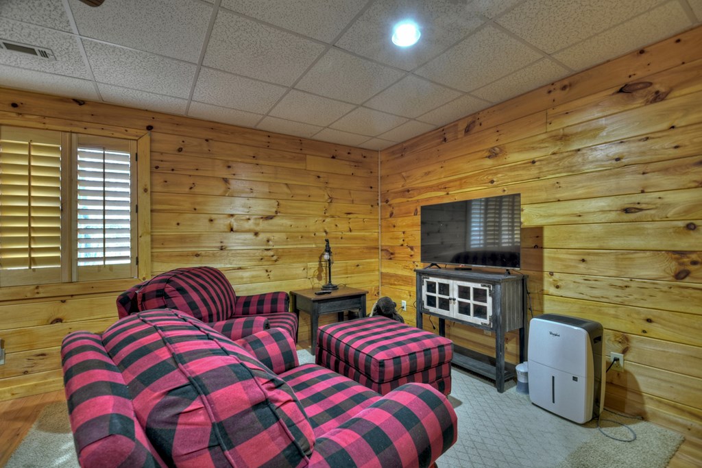 340 Skyview Drive