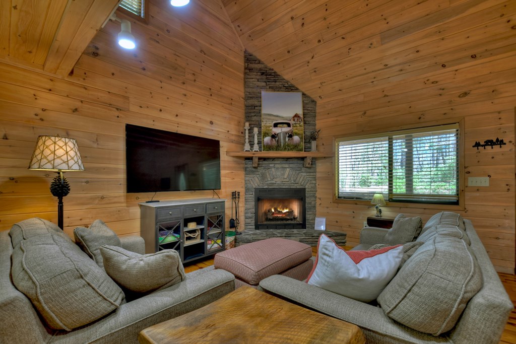 340 Skyview Drive