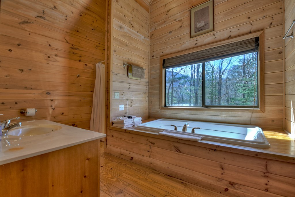 340 Skyview Drive