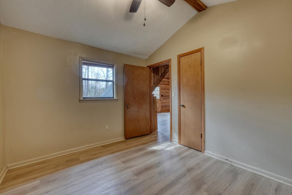 293 Paul Nicholson Road