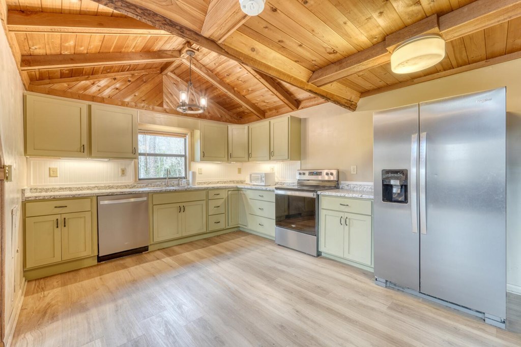 293 Paul Nicholson Road