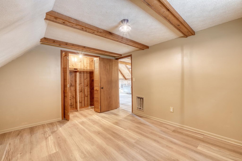 293 Paul Nicholson Road