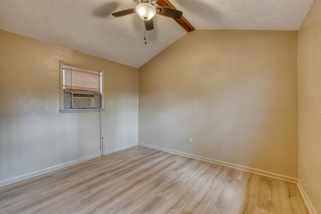 293 Paul Nicholson Road