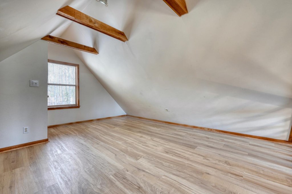 293 Paul Nicholson Road