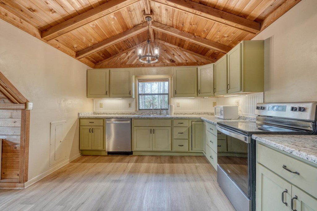 293 Paul Nicholson Road