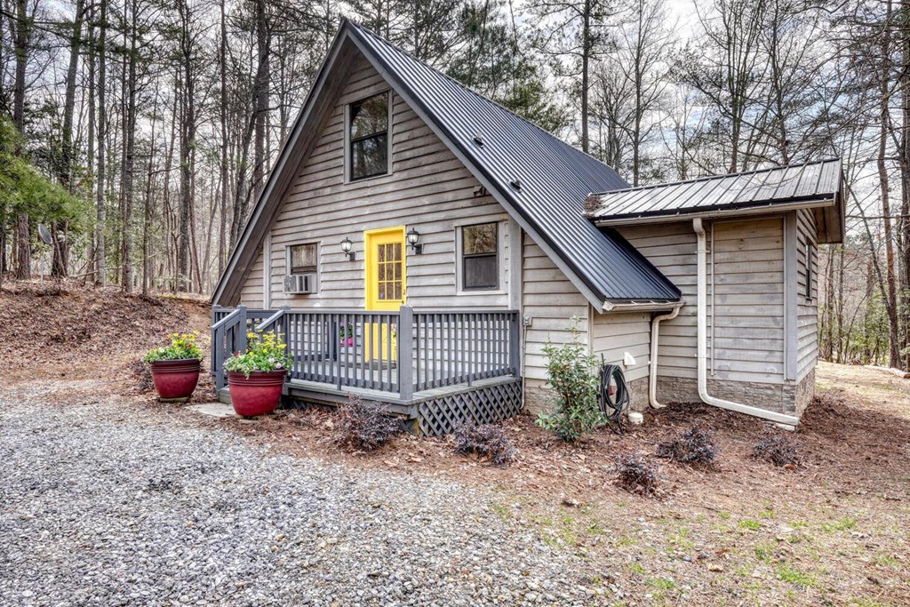 293 Paul Nicholson Road