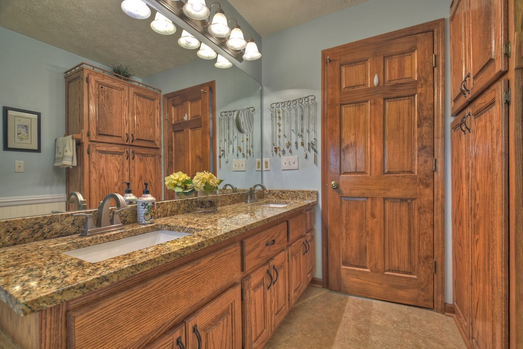 832 Timberwalk Drive