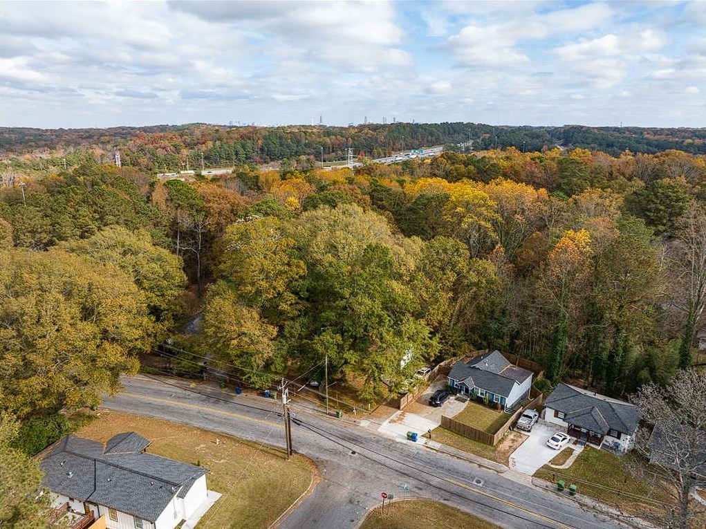 359 Fairburn Road Nw